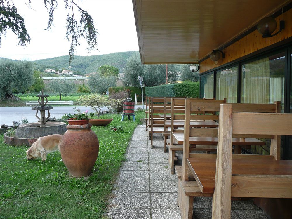Hotel Darsena Passignano sul Trasimeno Dış mekan fotoğraf