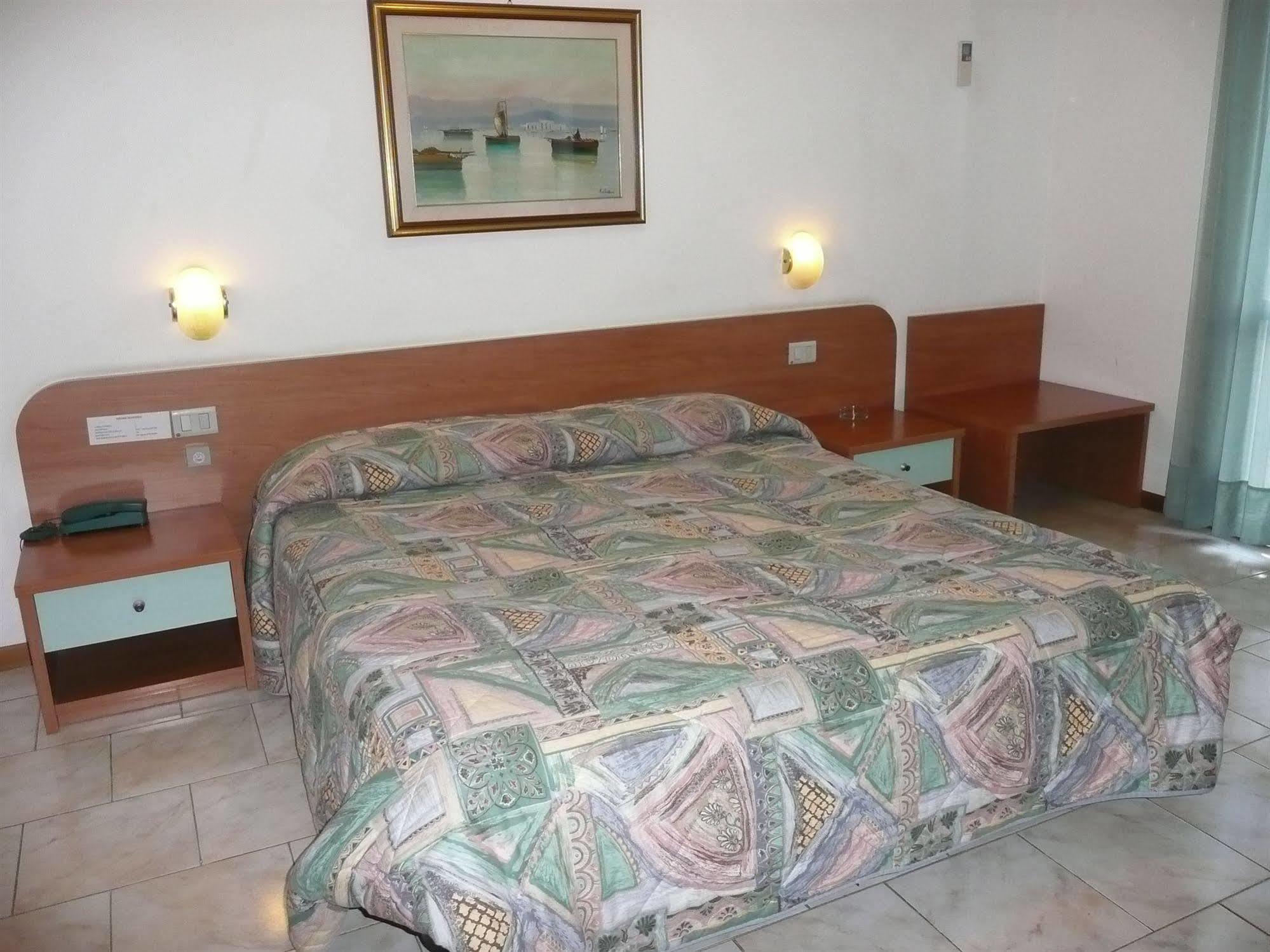 Hotel Darsena Passignano sul Trasimeno Dış mekan fotoğraf